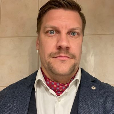 peltoniemijuho's profile picture. Hämeen Sanomien uutispäällikkö. Kaikenlaisesta kiinnostunut työn ja omasta puolesta. Twitterissä touhuan ja kirjoittelen laiskasti omiani.