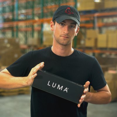 Co-founder @DrinkLuma because I don't want plastic water bottles to be around in 2050 // @UConn