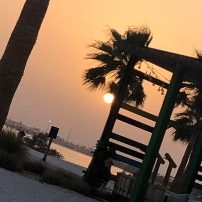 اللهم يامقلب القلوب ثبت قلبي على دينك ومحبتك ومحبة نبيك العظيم،،،،، الامارات العربيه المتحده