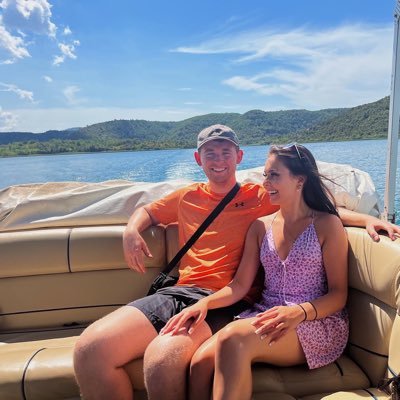 erincburt's profile picture. 22 🍂☕️🫶🏼🎃