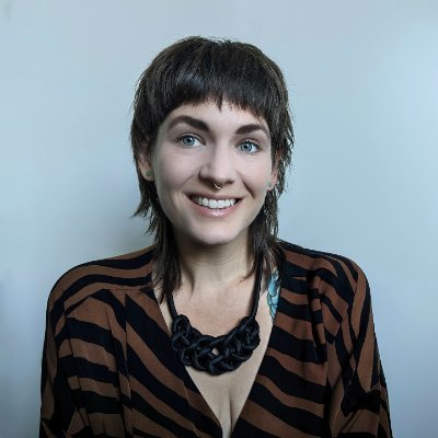 Software Engineer
🌱 Vegan
🌈 Queer
🐱 Cat Mom
✨ she/they
#100Devs
