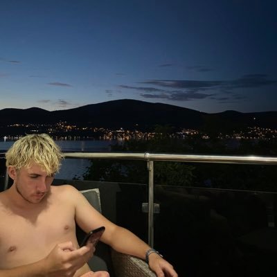 SlsTheo's profile picture. ⚽️