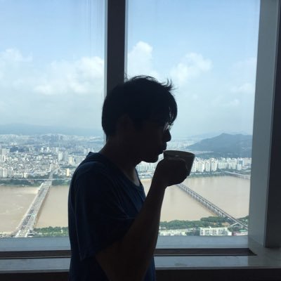 LIMREC's profile picture. しかしてその実体は、孤独な師匠