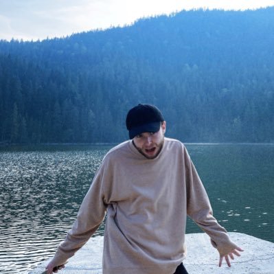 venik462's profile picture. my cat sits under the booty and purrs.   C++ developer