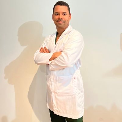 Julianromo22's profile picture. Cirujano colorrectal con énfasis en cirugía mínimamente invasiva. Epidemiólogo clínico / investigación en cáncer colorrectal.