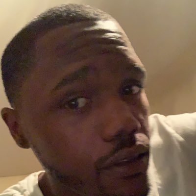 Es7Mtae's profile picture. ig:ES7M_TAE 👻that’s-tae