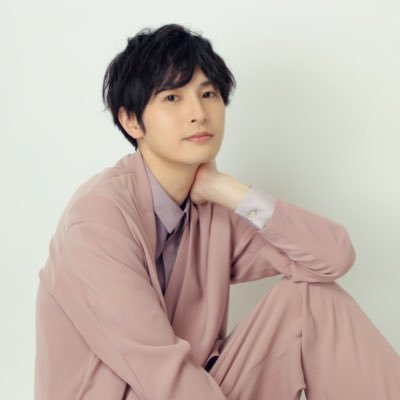 フリーランスの声優・俳優です。 ロボットフィギュア、ロボットプラモデルと猫が好きです。 アイドルマスターSideM 清澄九郎/他。 アニメイト情報館MC/ニコ生 マエミテ/デジタルフォトブック『Edge』 お仕事のご依頼、ご連絡などはDMもしくは下記のアドレスへお願い致します。ynv.0531@gmail.com