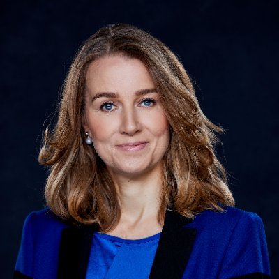 Innovator | Keynote Speaker | Author | Professor
I love technology, I’m fascinated how markets and systems work, and I’m curious for what makes people tick.