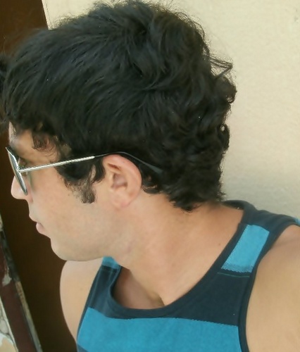 Akele Carinha ki sempre estará com o Bonézinho na cabeça e a bermuda caindoo!!