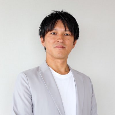 取締役兼デジタルマーケティング事業部長 ■ 当社よりリスティングやSNS広告を実施すると無料でLPやバナーがついてくる！ ■ 10年で1000社以上の新規クライアント開拓 ■ 25卒のアカウントプランナー募集中！ ■ WEB広告の依頼はDMからご相談ください！