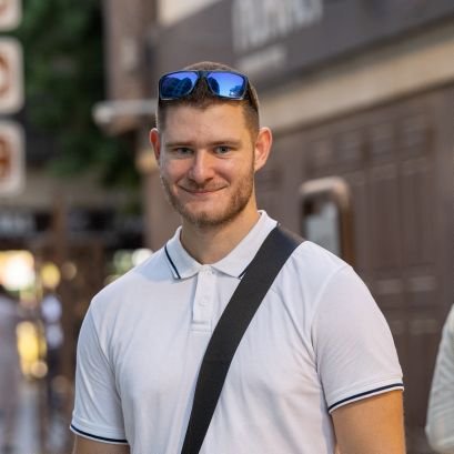 Viktor Tóth Profile