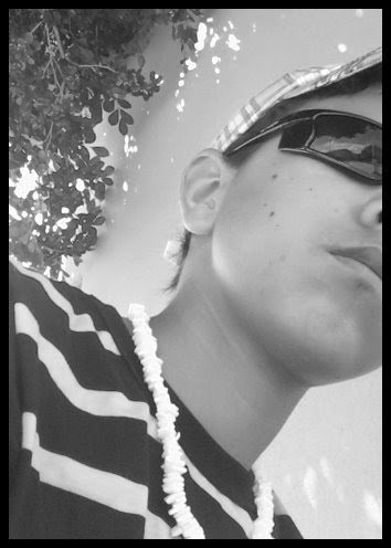 - Sigo minha vida sem medo do que vem a frente , sem me arrepender do passado . #mesegue ;*