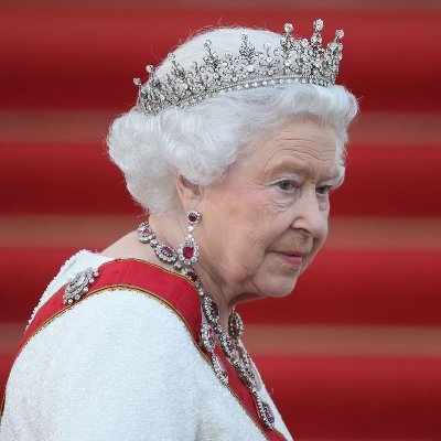 queensarmse17's profile picture. Bar, dining room, garden