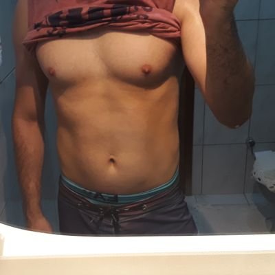🔞 Conteúdo adulto. Gouinage ⚔.
PS.: Foto de perfil minha.