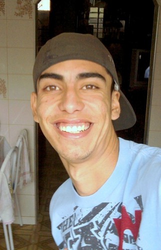 Ola muito Prazer ...Fico Feliz Se me seguirem ....

fiquem na paz