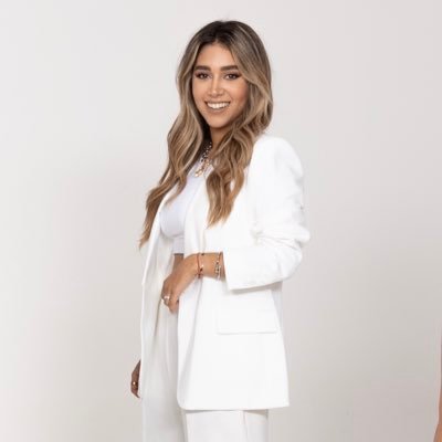 • Fashion, Interior Design & Lifestyle Blogger • Founder & Creative director @valentinaleondesign • Designing Miami on @netflix | #designingmiami | IG @valnleon