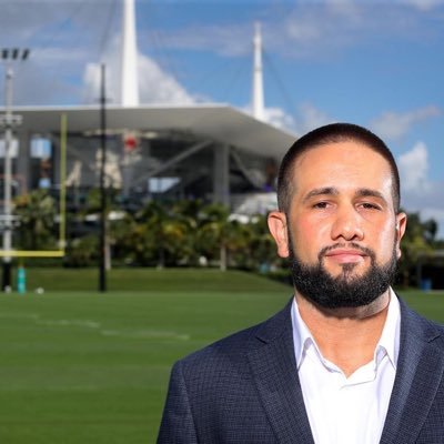 Miami Dolphins beat reporter for Sun Sentinel. University of Miami alum. Unapologetically myself, I’m sorry. | IG: david.furones | dfurones@sunsentinel.com