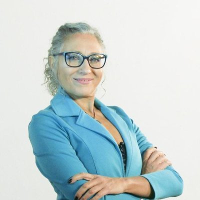 Conductora Productora TV. Lic. En Comunicación Social UNC. Programa Tv. HAY ALGO ACA. Canal C y Flow