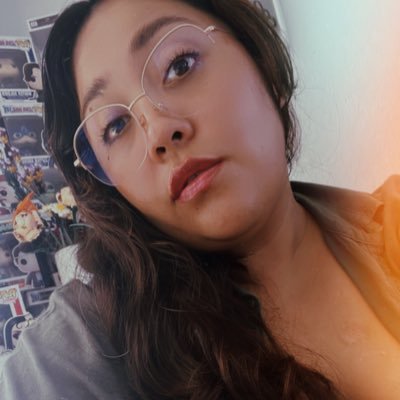 wandererheart11's profile picture. World citizen, professional dork, occasional thinker, fake adult, English teacher, moon admirer, eclectic, eccentric, hopeless romantic with a dirty mind, 18+