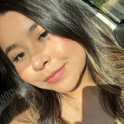 TAMUC Alumni 💛 | ΚΔΧ 🐧 | she/her | Mexicana 🇲🇽 | WIFE 💍