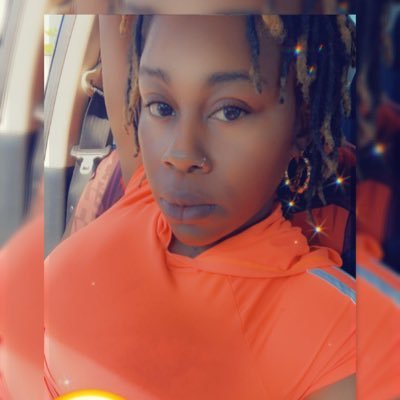 33single mother....brown bella, brains, beauty, an booty, letting my ancestors guide me an smokin good doing it