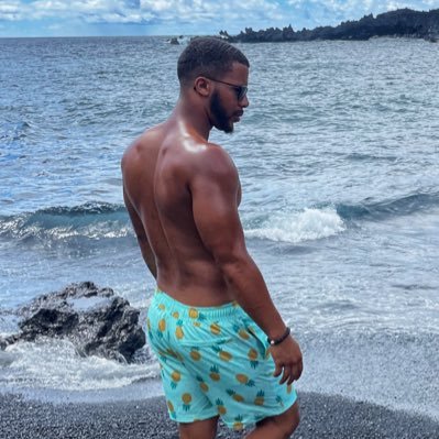 jsimp17's profile picture. 🏁 Too Deep for the Intro...