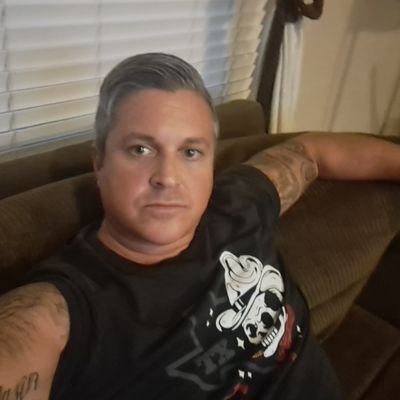 brauman_van's profile picture. OU Alum, Proud Father