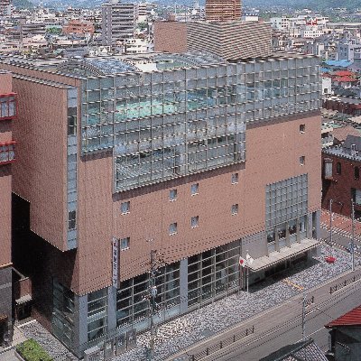 当館は市民の教養、文化、研修ならびにスポーツ等の活動を通じて、やすらぎとうるおい、そして出会いの広がる空間を提供し福祉の増進と文化芸術の振興に寄与するための施設です。
テルサ開催のイベントや各種お知らせを中心に発信します!