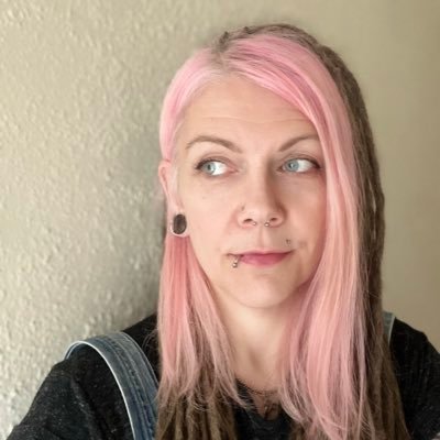 helen_artist_'s profile picture. Visual Artist + Participatory Art.       https://t.co/wVWg7RjSgL