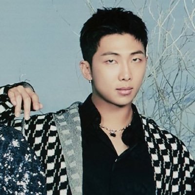 prettykneegrow's profile picture. 10.6.22