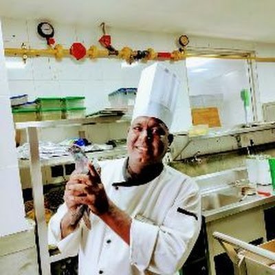 Hi I am chef Boo.kannan. 
24 years of experience at both the profession of Hotel industry and teaching. 
Currently I am working for the URBASER SUMEET under GCC