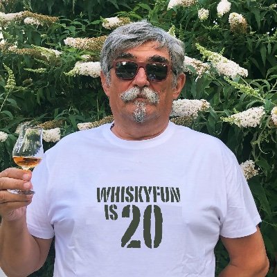 https://t.co/vD4292vWEo has 20,000 whisky tasting notes. Malt Maniac. Also advertising, wine, Scotland, cars, bikes and jazz... Co-owns ad agency. Santé!