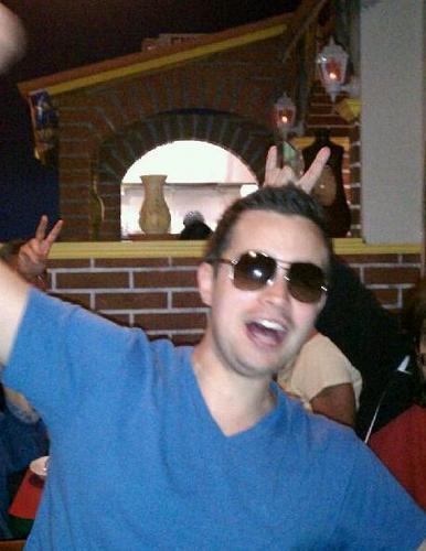 Peteyboy1210's profile picture. 