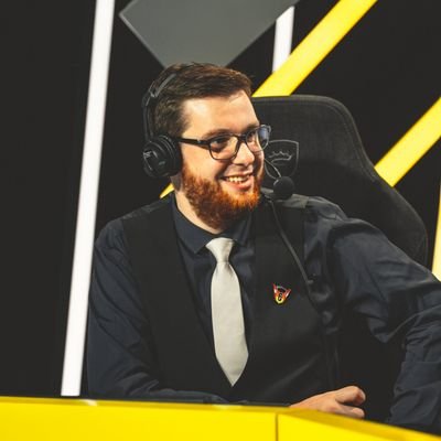 Freelancer as Caster for @r6esportsde

Sieht aus wie 35.
Sponsored by Kamillentee