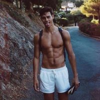 James Leone (@jamesle61149764) 's Twitter Profile