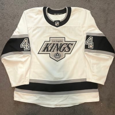 Avid Hockey Jersey collector🏒 - Los Angeles Kings | Dodgers | Broncos | Clippers | EDH player
