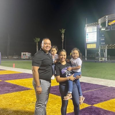 Husband/ Father/ Sports Fanatic/M. Ed Teacher-Defensive Coordinator for the San Benito Greyhounds #CowboysNation