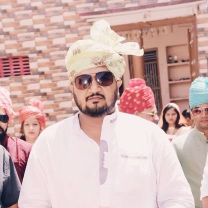 क्यों सच का सबक सिखाए जब सच सुन भी ना पाये
सच कोई बोले तो तू नियम कानून बताये
तेरा डर. तेरा प्यार. तेरी वाह. तू ही रख  ........