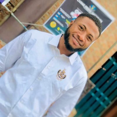 Luckz_d's profile picture. Model (fashion and style)
secure the bag enthusiast..A bio can't explain me.. humanity is my religion ♥️