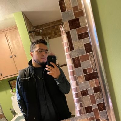 rgvjorge's profile picture. Dream big, Work hard, and Stay humble.