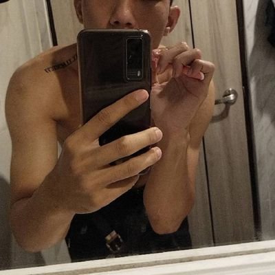 0B4yYCibeT43WWB's profile picture. 