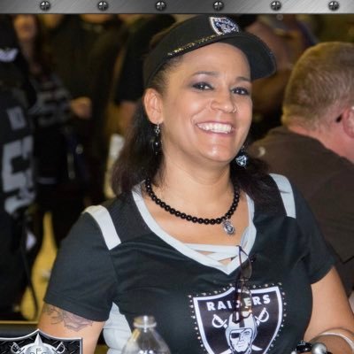 I make things. I’m a fashion/costume designer - specializing in drag - Lyn Kream Designs. I’m a Raiders fan and an all around kick ass lady.