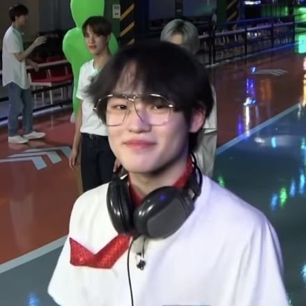 ‹ red is shifting to stan twt ›さんのプロフィール画像