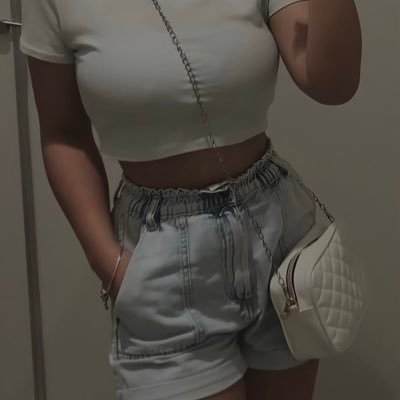 ❦