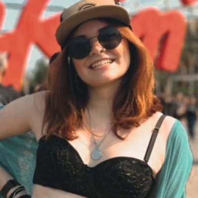 fui escritora em algum momento, mas não sei mais o que faço da vida ou como vim parar aqui só tenho 6 anos