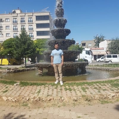 YasinBozkurt190's profile picture. sakin