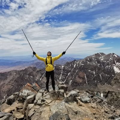 Técnico en trabajos forestales y consrv. del M.N.
Técnico en jardinería y floristería.
Trabajo en P.N. del Teide.
Colaborador con el CSIC en el 🌋 Palmero