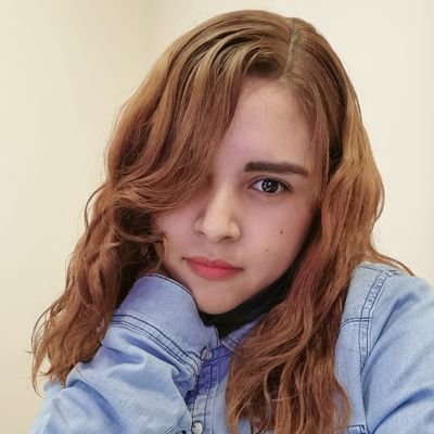 SaraG1317's profile picture. Leer y escuchar música 💜🤍💗🐶💎