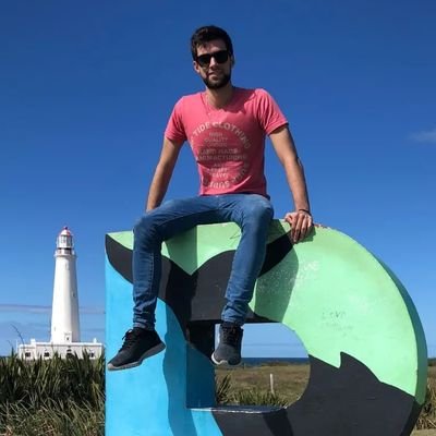 LeandroMesa22's profile picture. 🖥️ Developer •
📷 leandromesa_  •
📚 FING •
📍 Montevideo / Uruguay