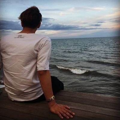 DuxlDHGAUxMaeXp's profile picture. 酒と女とソロキャンプと阪神をこよなく愛する、ちょい悪…改め激悪おやじ。

昼間は某大手企業の管理職。

遊ぶ為に働く不届き者。

少しでも共感する物があったら、フォローしてくれると嬉しいです。